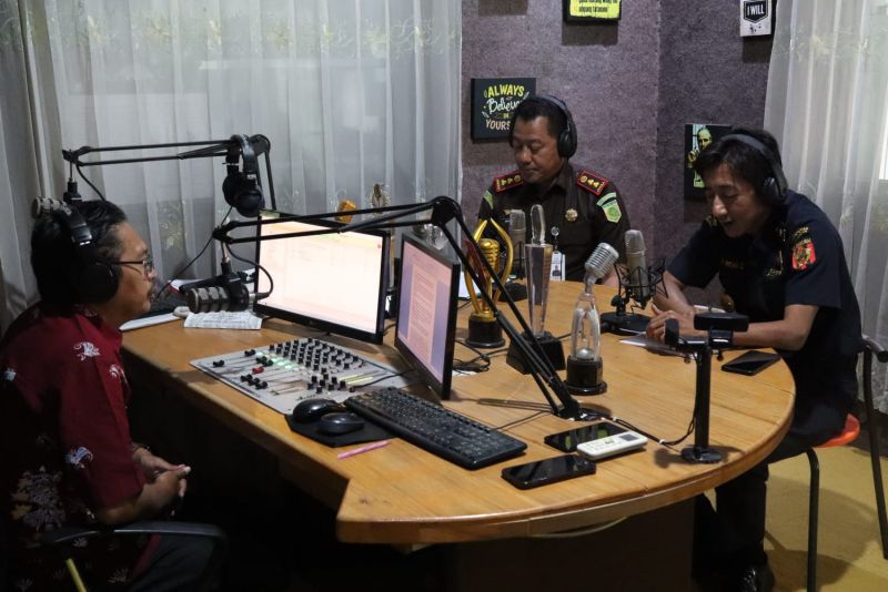 GEMPUR ROKOK ILEGAL: DARI PENINDAKAN HINGGA PENEGAKAN HUKUM